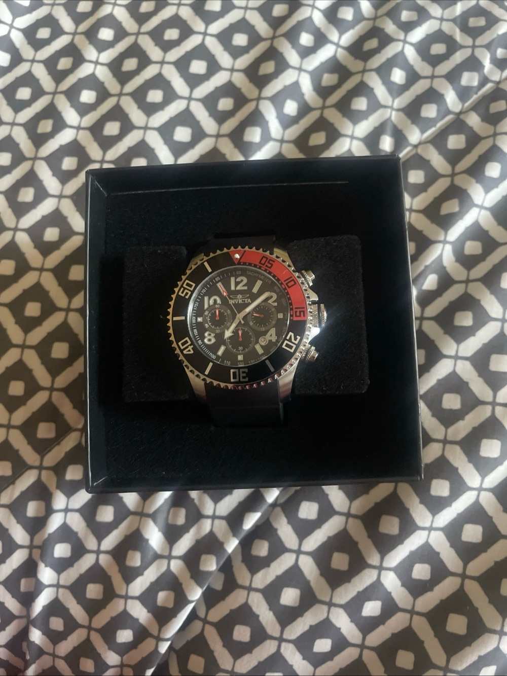 Invicta Men’s Black and Red Diver-Style Chronograph Watch